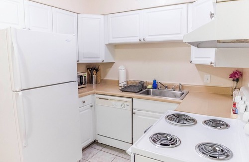 Gulfport Apartment | Gulf - Charming 2Br Lake Front Apartment