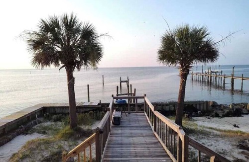 Gulf Shores Apartment | Gulf Shores Getaway w/Balcony & Grill