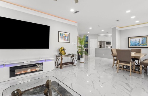 Gulfport Condo | Gulfport-Biloxi Retreat ★ 3BR ★ 2 Pools ★ Hot Tub ★ PS5 ★ Xbox ★ Arcade ★ Clean