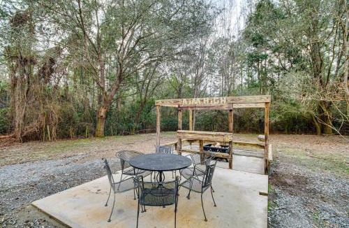 Gulfport House | Gulfport Cottage w/Fire Pit: Relax & Recharge!