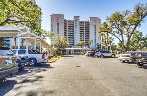 Gulfport Apartment | Gulfport Oceanfront Vacation Rental: Walk to Beach