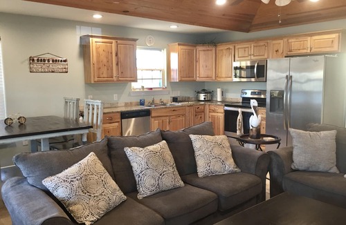 Hackberry House | Hackberry Hideaway I Water View On Lake Calcasieu