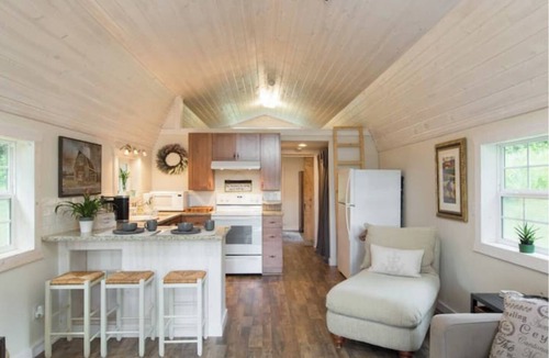 Marshall Cottage | Halewood Farm Cottage Pet Friendly Cottage with Firepit Pond and Gazebo