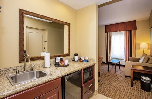 Kodak Hotel | Hampton Inn & Suites Sevierville @ Stadium Drive
