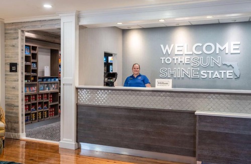 Fernandina Beach Hotel | Hampton Inn & Suites Amelia Island-Historic Harbor Front