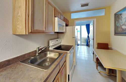 Lenox Park Apartment | Harbour Beach Resort 105