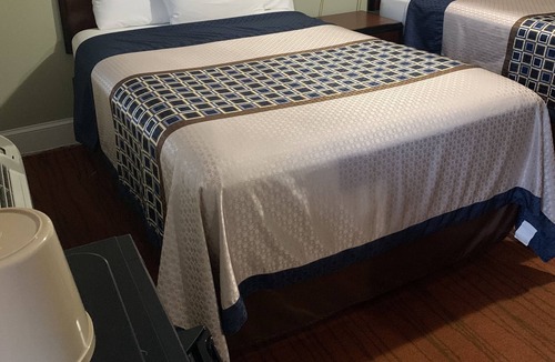 Maggie Valley Hotel | Hearth & Home Inn