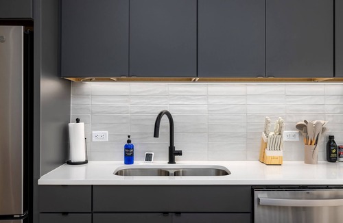 Central City Apartment | Heritage Loft – Couples/Studio/WiFi/City Views