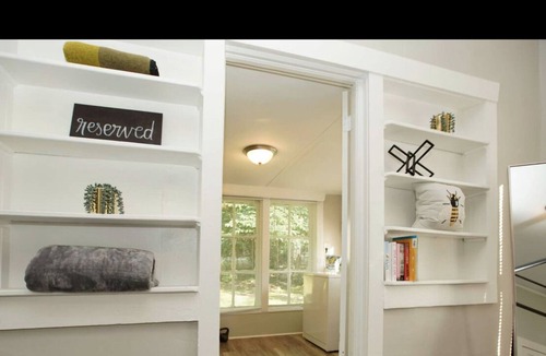 Crestline Heights House | Hidden Gem Close to Airport