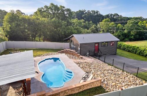 Kodak House | Hideout Haven Hot Tub Private Pool