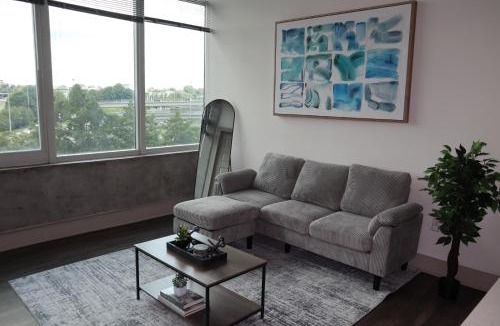 Peachtree Center Apartment | High-Rise Stay Downtown Atlanta