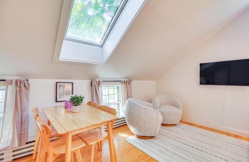 Waterbury Apartment | Hike & Leaf Peep: Couple’s Retreat in Waterbury!