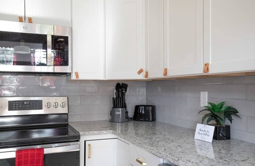 Crestline Heights House | Hiking Near Ruffner Mountains! East Lake Stunner