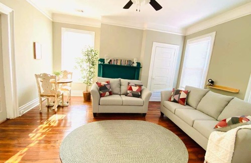 Summerville Apartment | Historic Retreat on Central Ave (2bedroom)