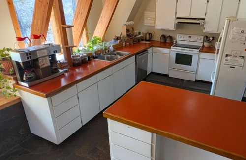 Chelan House | Holden B&B - 6 bedroom house overlooking Lake Chelan & 25 Mile Creek State Park
