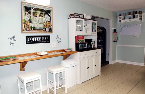Madison House | Holiday Haven for Vacation 3 bdrm K, Q, Tw 2 bds sleeps 6 to 7