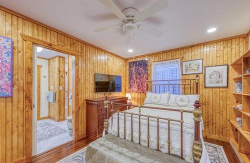 Del Rio House | Holiday Home Bull Mountain Aerie by Interhome