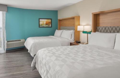 Charleston Hotel | Holiday Inn Charleston-Riverview by IHG