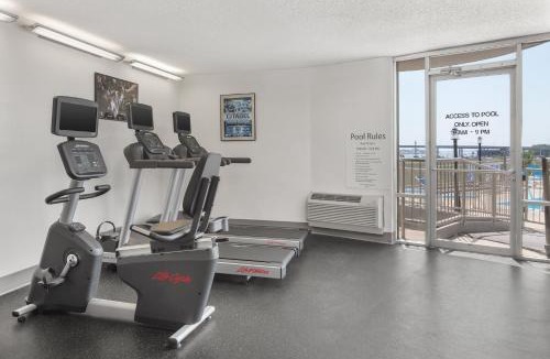 Charleston Hotel | Holiday Inn Charleston-Riverview by IHG