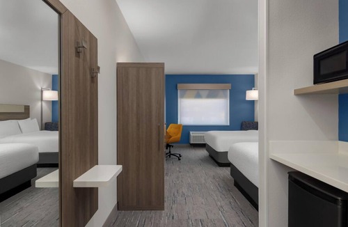 Normal Hotel | Holiday Inn Express And Suites Huntsville Northeast by IHG