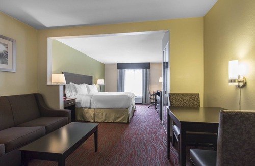Cullman Hotel | Holiday Inn Express Hotel & Suites Cullman by IHG