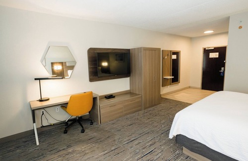 Kodak Hotel | Holiday Inn Express Hotel & Suites Kodak East - Sevierville by IHG