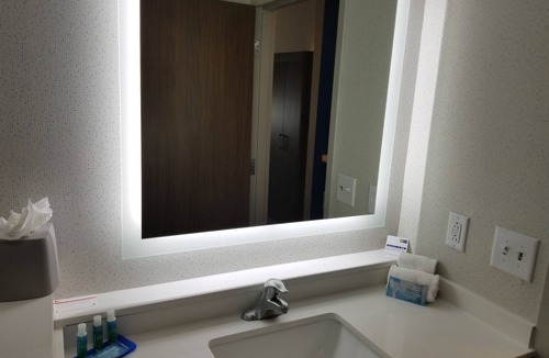 University Place Hotel | Holiday Inn Express & Suites Charlotte NE - University Area by IHG