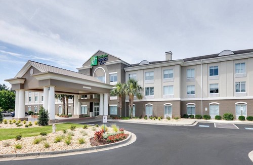Dublin Hotel | Holiday Inn Express Hotel & Suites Dublin, an IHG Hotel