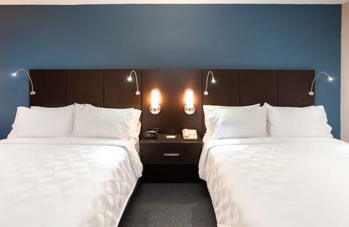 Tallahassee Hotel | Holiday Inn Hotel & Suites Tallahassee Conference Ctr N by IHG