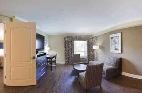 Macon Hotel | Holiday Inn Macon North by IHG