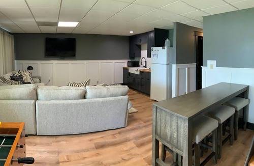 Eatonton House | Holiday Recovery! Book 3 Nights & Get the 4th Night FREE! Jan 16-21, 2025