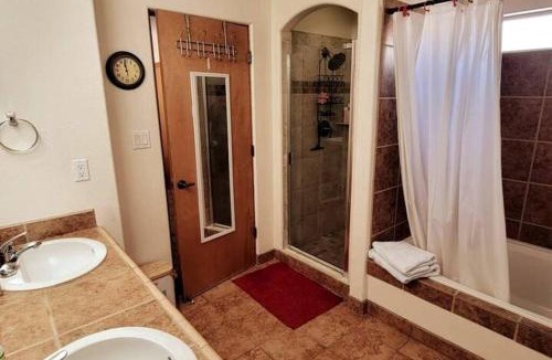 Northeast Heights House | Home near Balloon Fiesta Park!