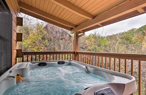 Sevierville House | Homey Sevierville Cabin w/Deck Near Pigeon Forge!