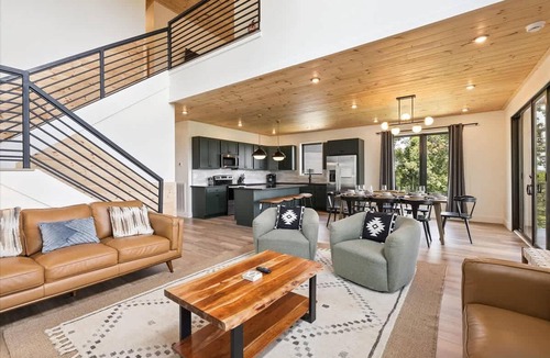 Sevierville Apartment | Horizons Ahead Mountain Home by Beyond Expectations With Pool