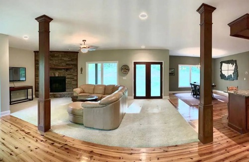 Canton House | HORSE FARM ON PRIVATE 22 ACRES + TROUT POND