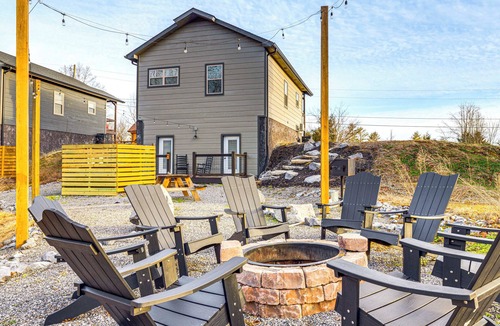 Sevierville Cottage | Hot Tub, Games & Pool: Sevierville Family Retreat