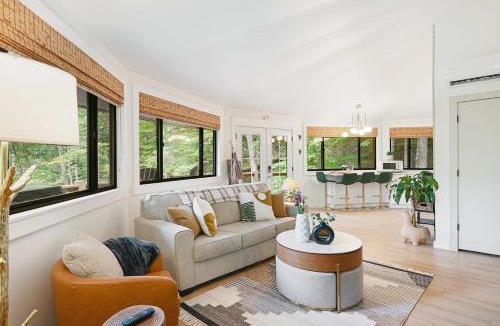 Wolf Laurel Ski Chalet | Hot Tub & Mountain Views Cozy Blue Ridge Retreat