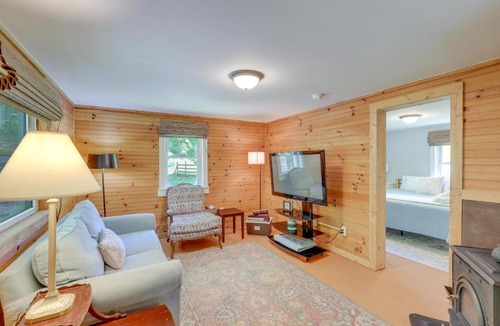 Mars Hill House | Hot Tub & Mtn Views: Marshall Cottage!