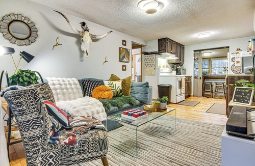 Maggie Valley Cottage | Hot Tub & Stone Fire Pit: Smoky Mountain Oasis!