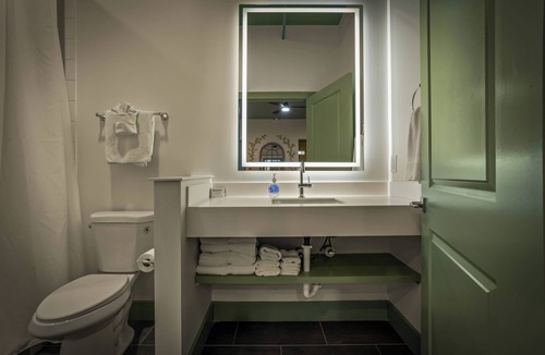 Biloxi Hotel | Hotel Mojo