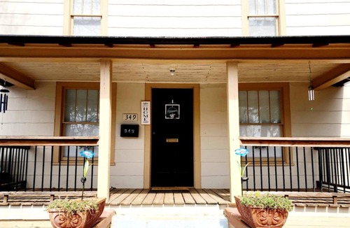 Hickory House | House on Avenue near Lenoir Rhyne University College