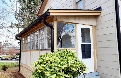 Hickory House | House on Avenue near Lenoir Rhyne University College