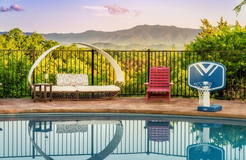 Sevierville Cabin | Huge Private Pool, 360 View Yurt, Great Location!