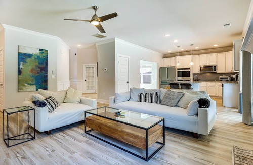 Huntsville House | Huntsville Oasis w/Basketball Court & Patio!