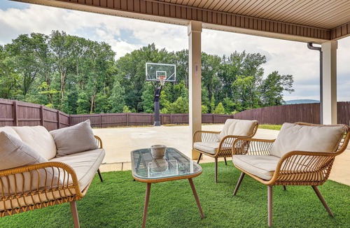 Huntsville House | Huntsville Oasis w/Basketball Court & Patio!