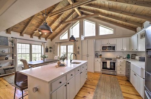 Lake Toxaway House | Ideal for Families! Lake Toxaway Getaway w/Deck