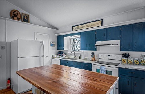 Mentone Cottage | Incredible Cottage with Breathtaking Views from the Amazing Deck, the Perfect Base for Exploring the Area Around Mentone, Alabama