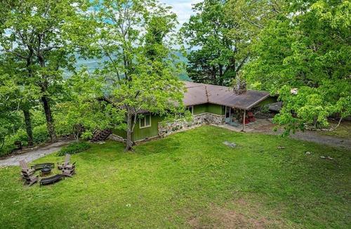 Mentone Cottage | Incredible Cottage with Breathtaking Views from the Amazing Deck, the Perfect Base for Exploring the Area Around Mentone, Alabama