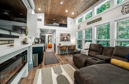 Mentone Cottage | Incredible Cottage with Fire Pit and Stunning Forest Views in Mentore, Alabama