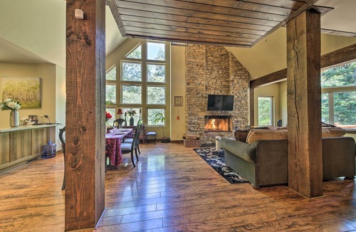 Lake Arrowhead Cottage | Incredible Lake Arrowhead Home w/Views & Decks!